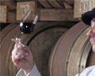 יֵינָן - wine maker; בצרפתית: vigneron